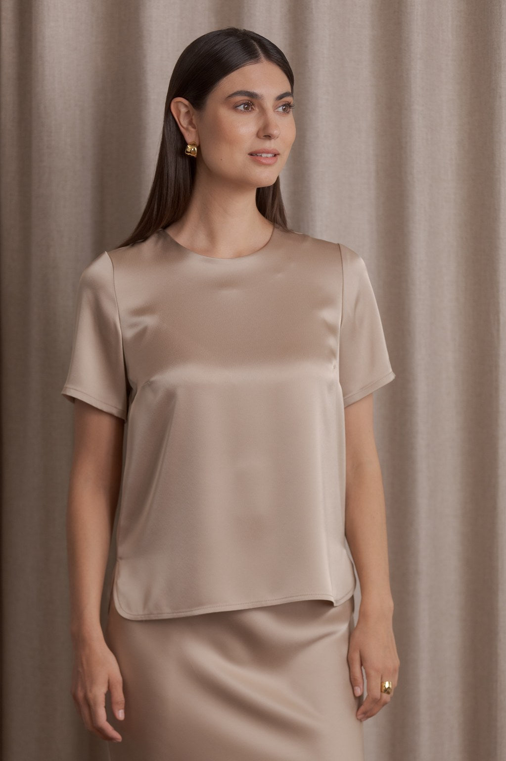 Short-sleeved satin shirt, Latte