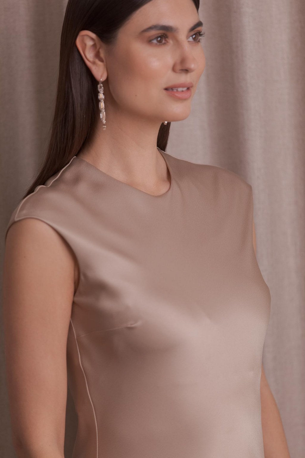 Satin dress, Latte