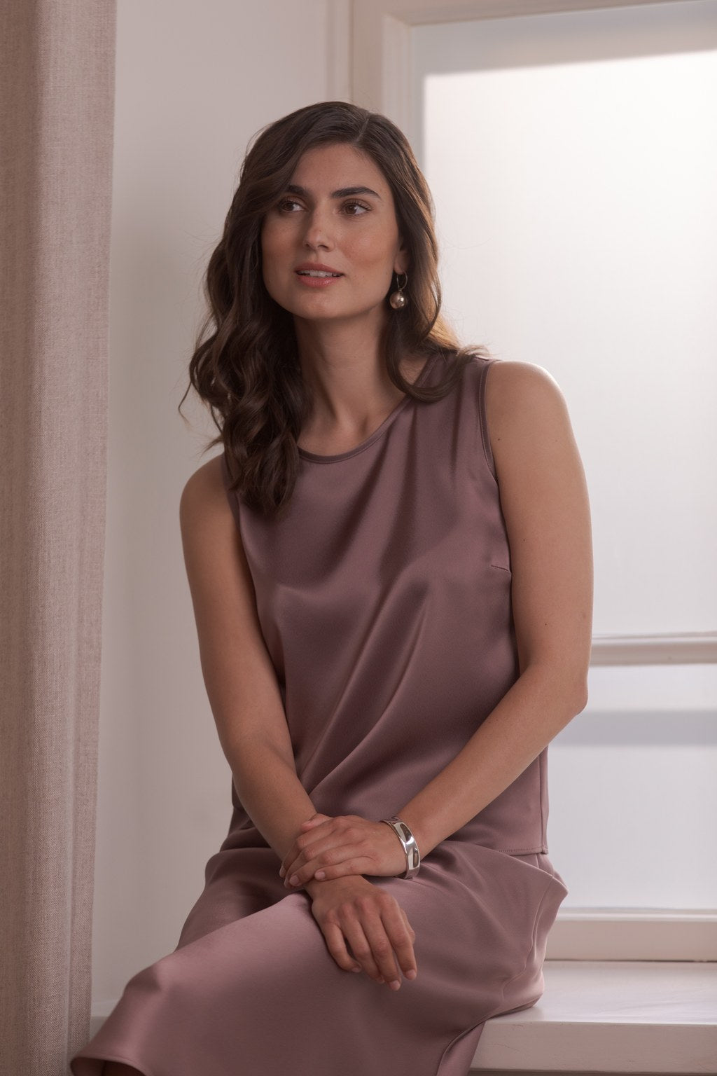 Sleeveless satin top, Mauve