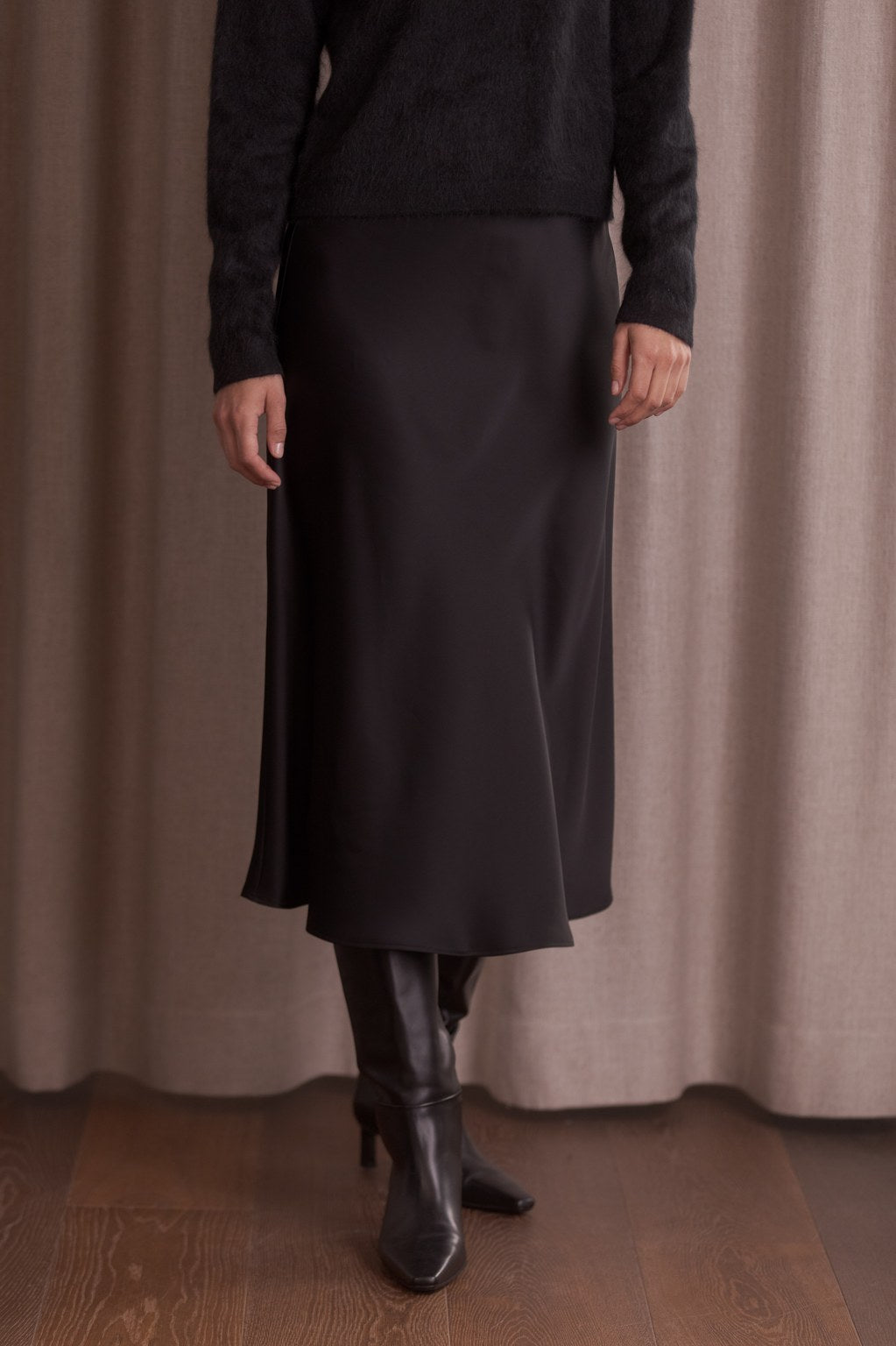 Midi satin skirt, Black