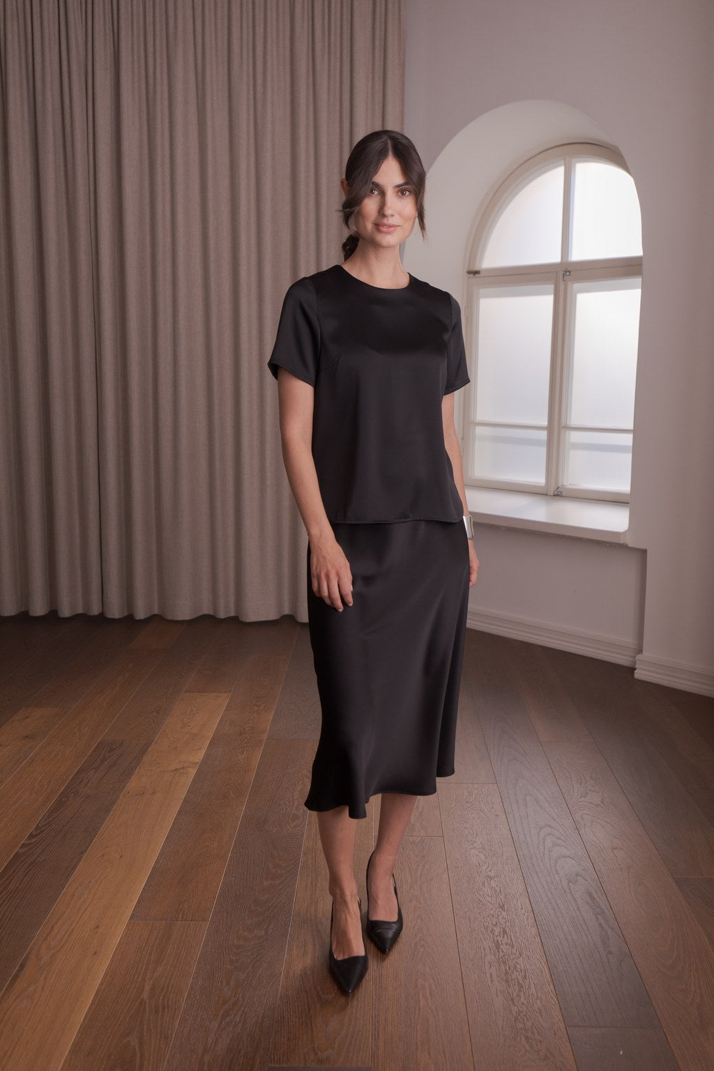 Short sleeve satin shirt, Black