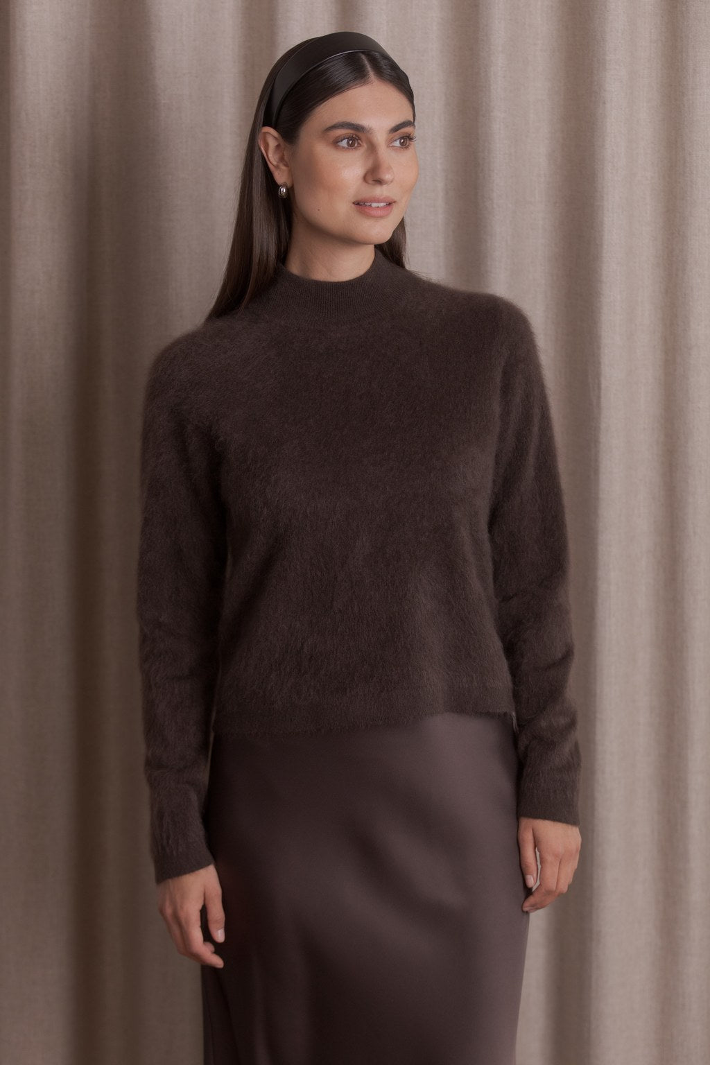 Long-sleeved cashmere sweater with half-padded collar, Dark chocolate