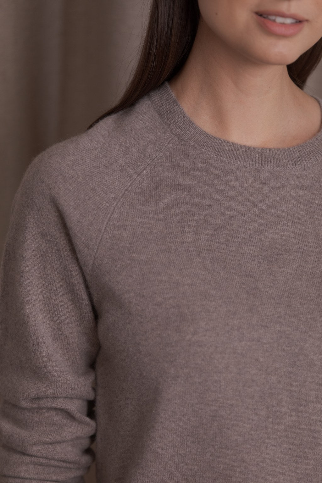 Long-sleeved plain cashmere sweater, Nougat