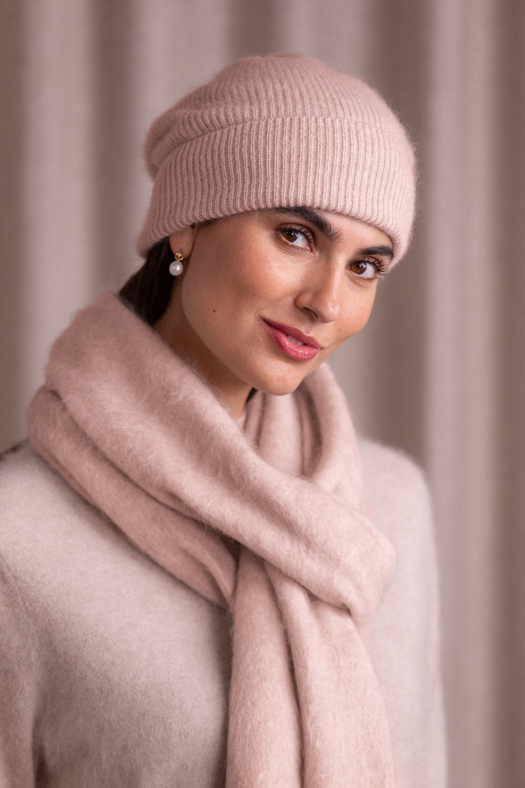 Cashmere scarf, Pale pink