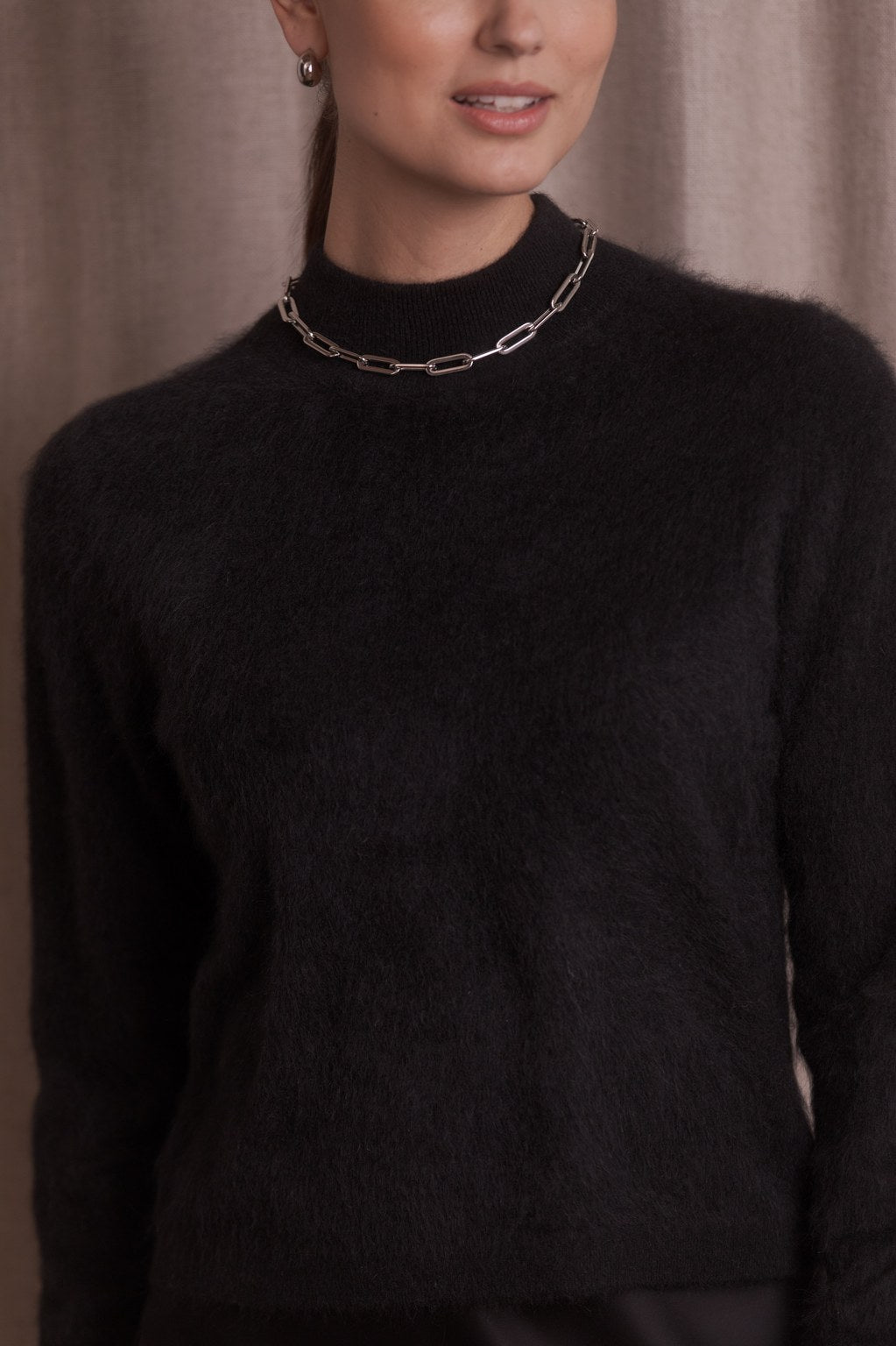 Long-sleeved cashmere sweater with half-padded collar, Black