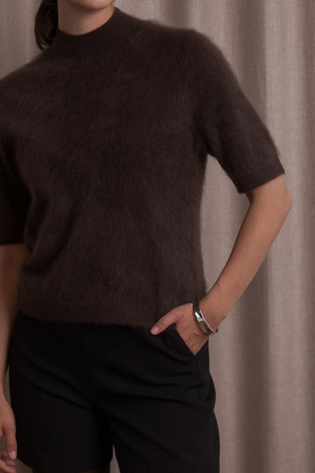 Short-sleeved cashmere sweater with half-padded collar, Dark chocolate