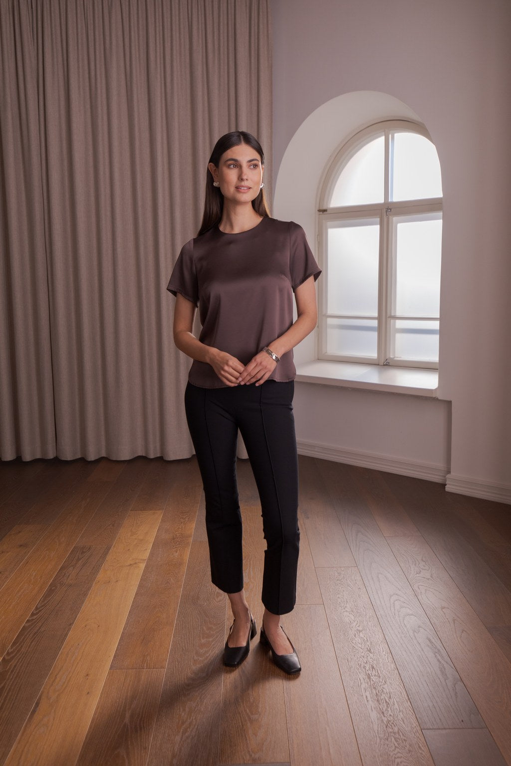 Short-sleeved satin shirt, Dark chocolate