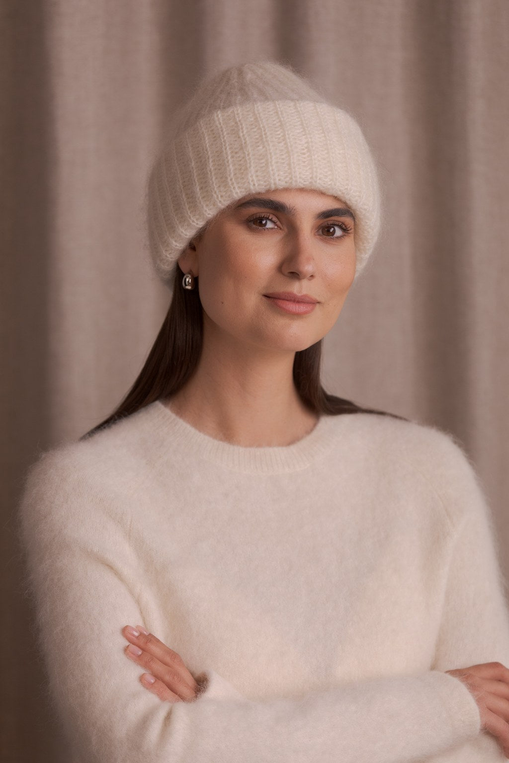 Chunky beanie made of kid mohair blend, Cream