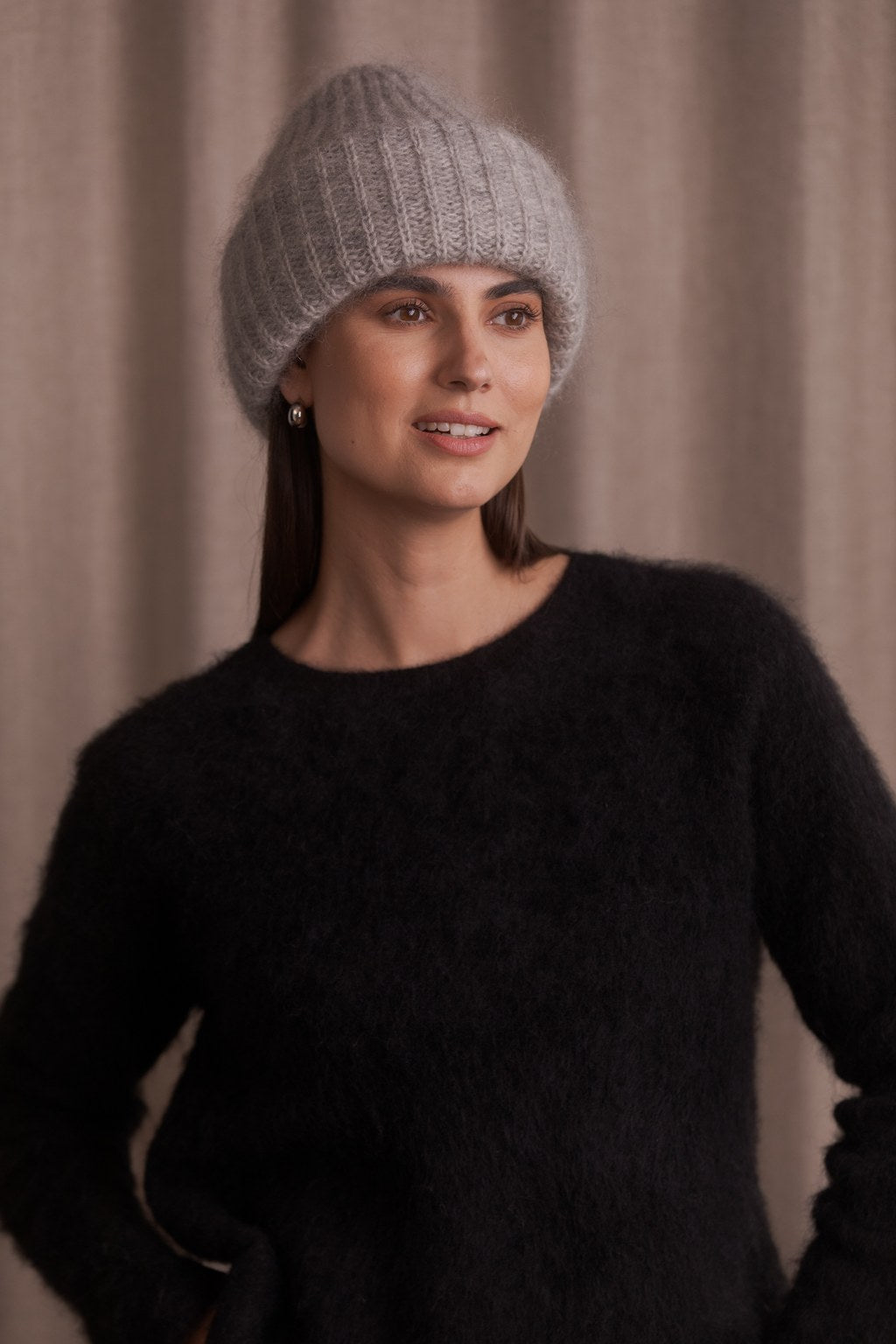 Chunky beanie made of kid mohair blend, Light gray melange