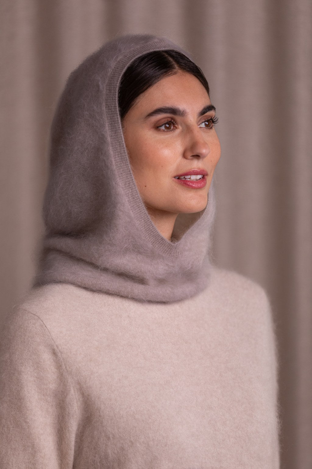 Cashmere hood, Nougat