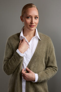 Kashmirista valmistettu neuletakki, light olive